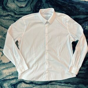 EUC Calvin Klein button up- white